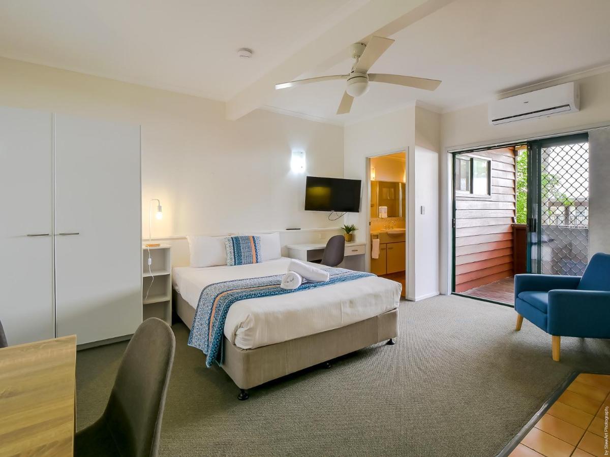 Boat Harbour And 3* Hervey Bay