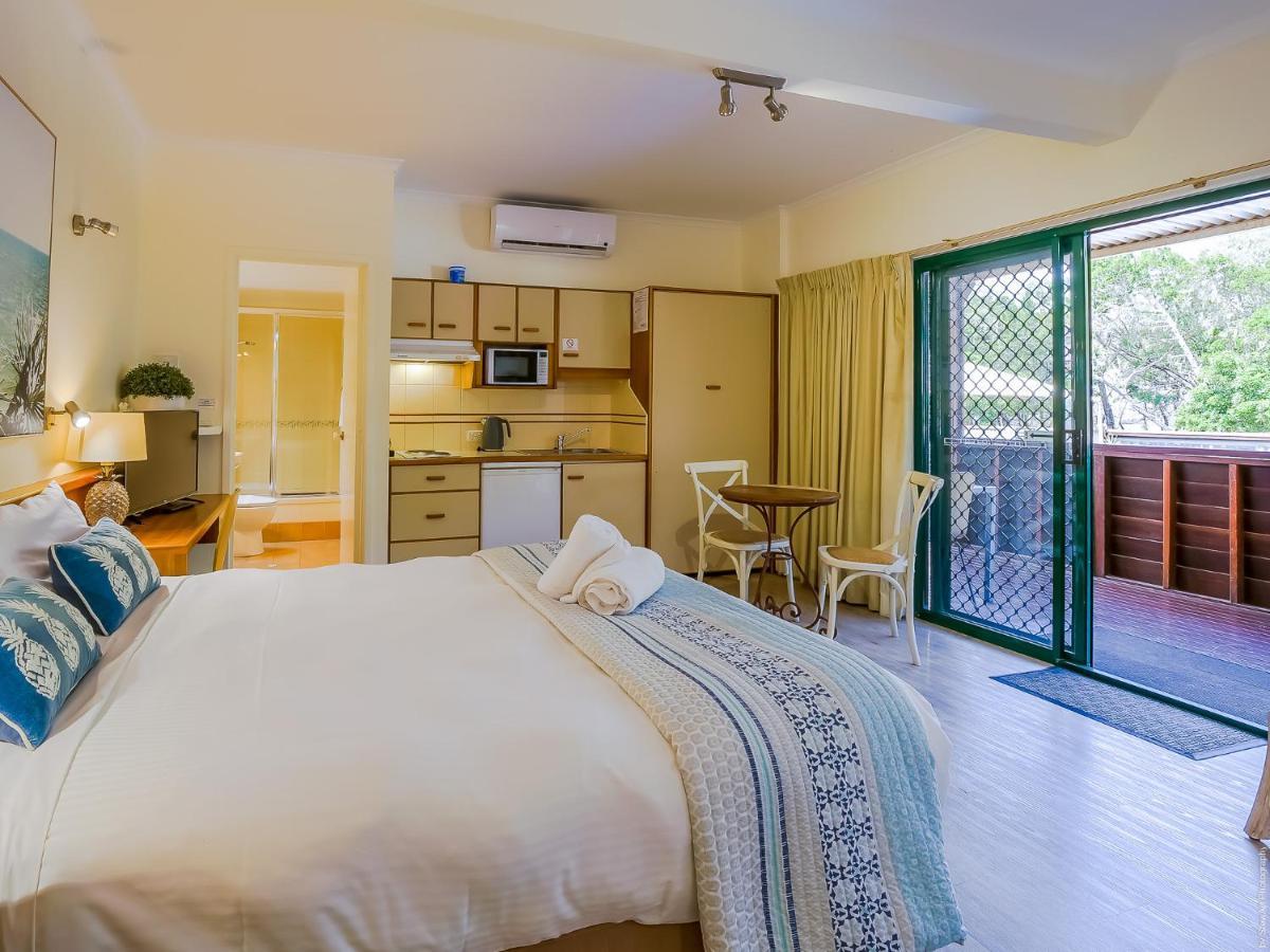 Boat Harbour And 3* Hervey Bay